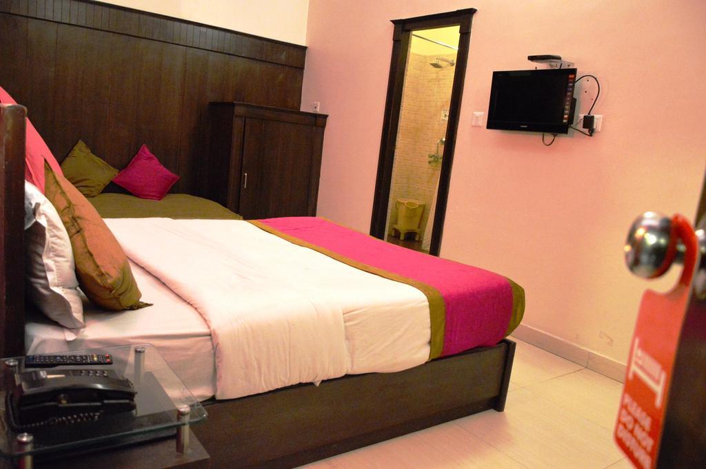 La Casa Hotel Haridwar Exterior photo